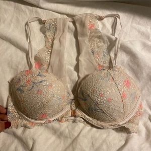 Victoria’s Secret PINK bra